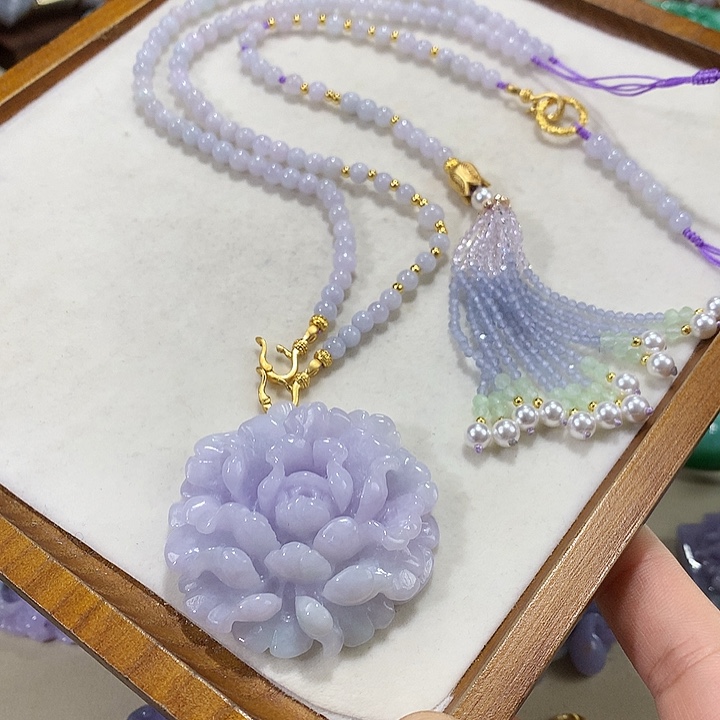 翡翠未镶嵌颈饰翡翠吊坠