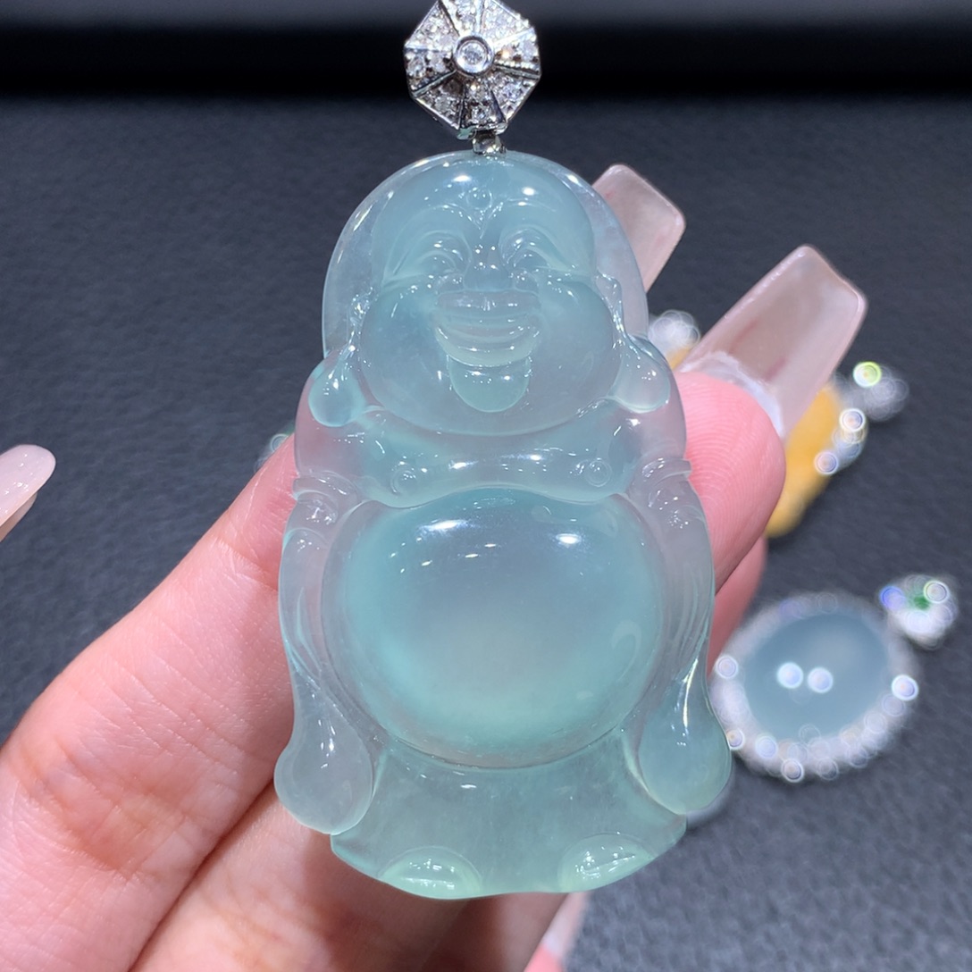 翡翠颈饰18K金镶嵌翡翠