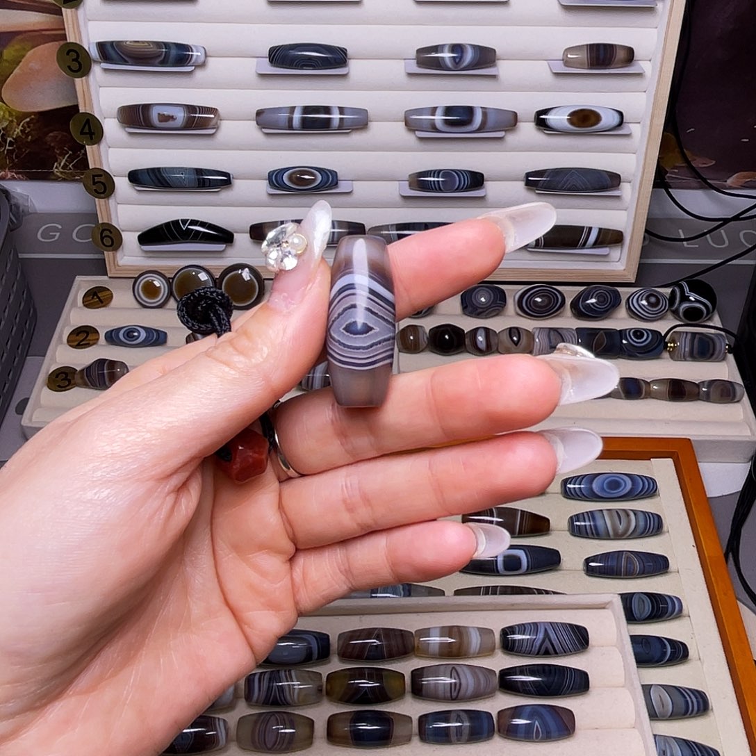 青***业玛瑙/玉髓未镶嵌颈饰