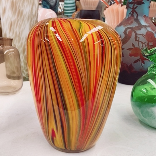 琉璃花瓶高23厘米口径7厘米