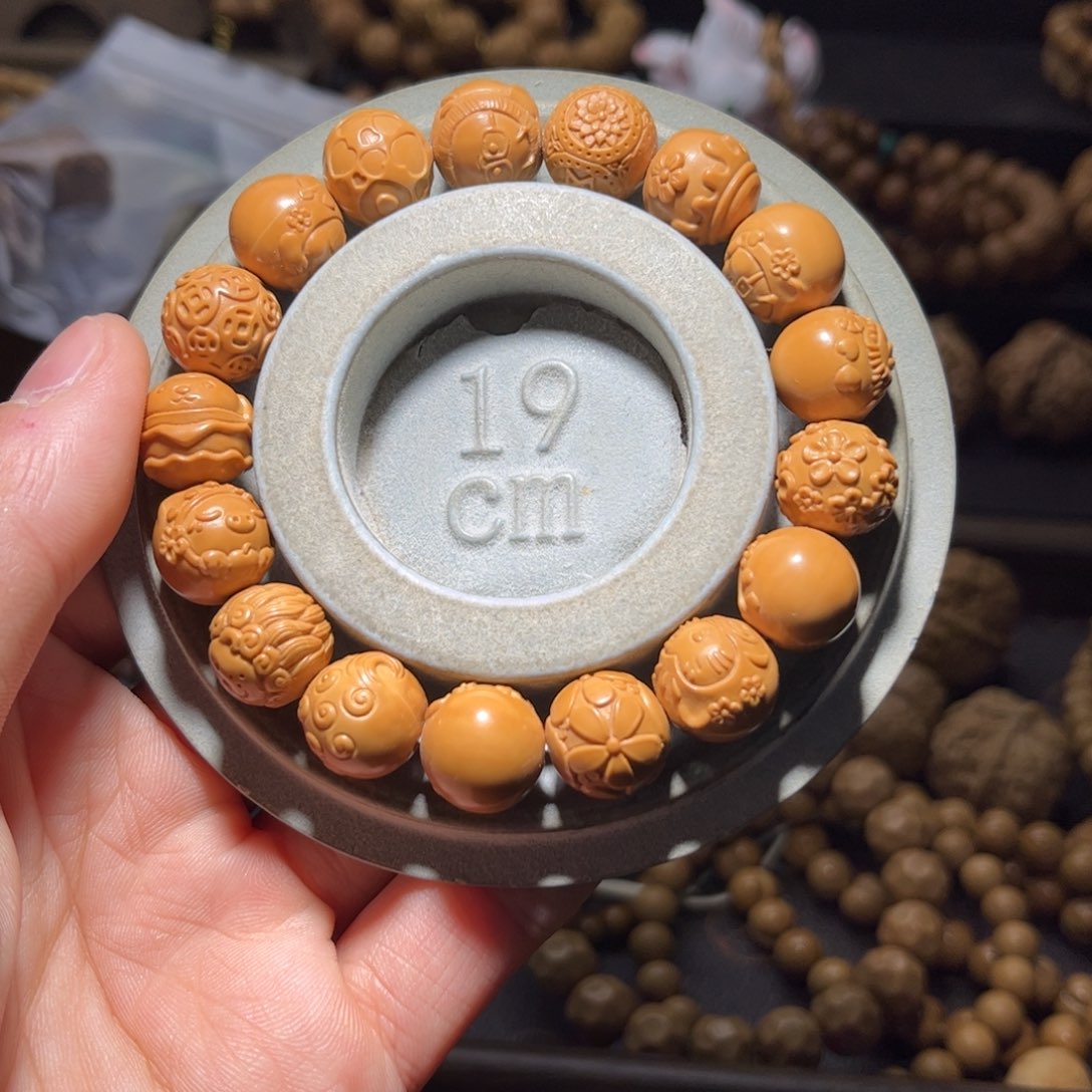 吊坠猴头核桃13龙岩料光面动物园全品无瑕无药