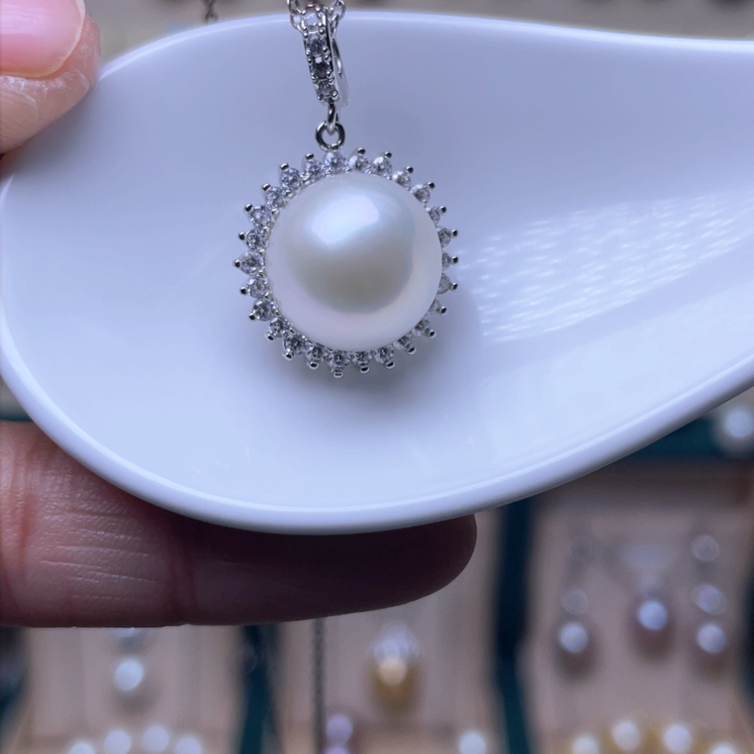 淡水珍珠吊坠未镶嵌