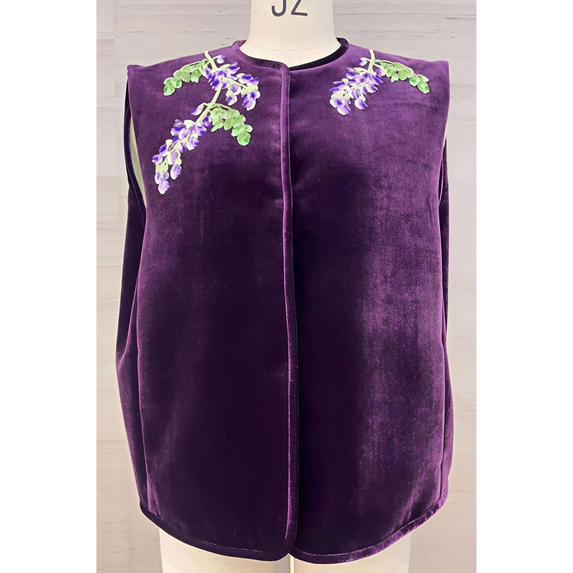 【张羽推荐】LAMAISONJADE 玉琼26春紫色丝绒手工绣片无袖马甲棉服