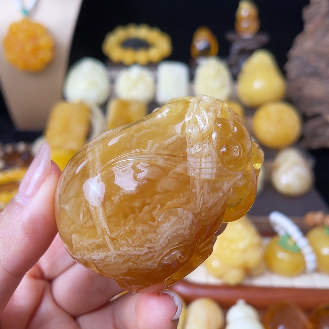琥珀未镶嵌珠宝奇石