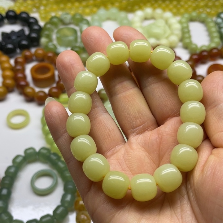 蛇纹石玉手串未镶嵌