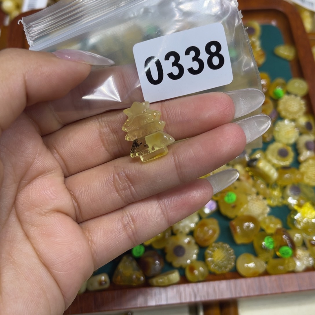 琥珀珠宝奇石未镶嵌