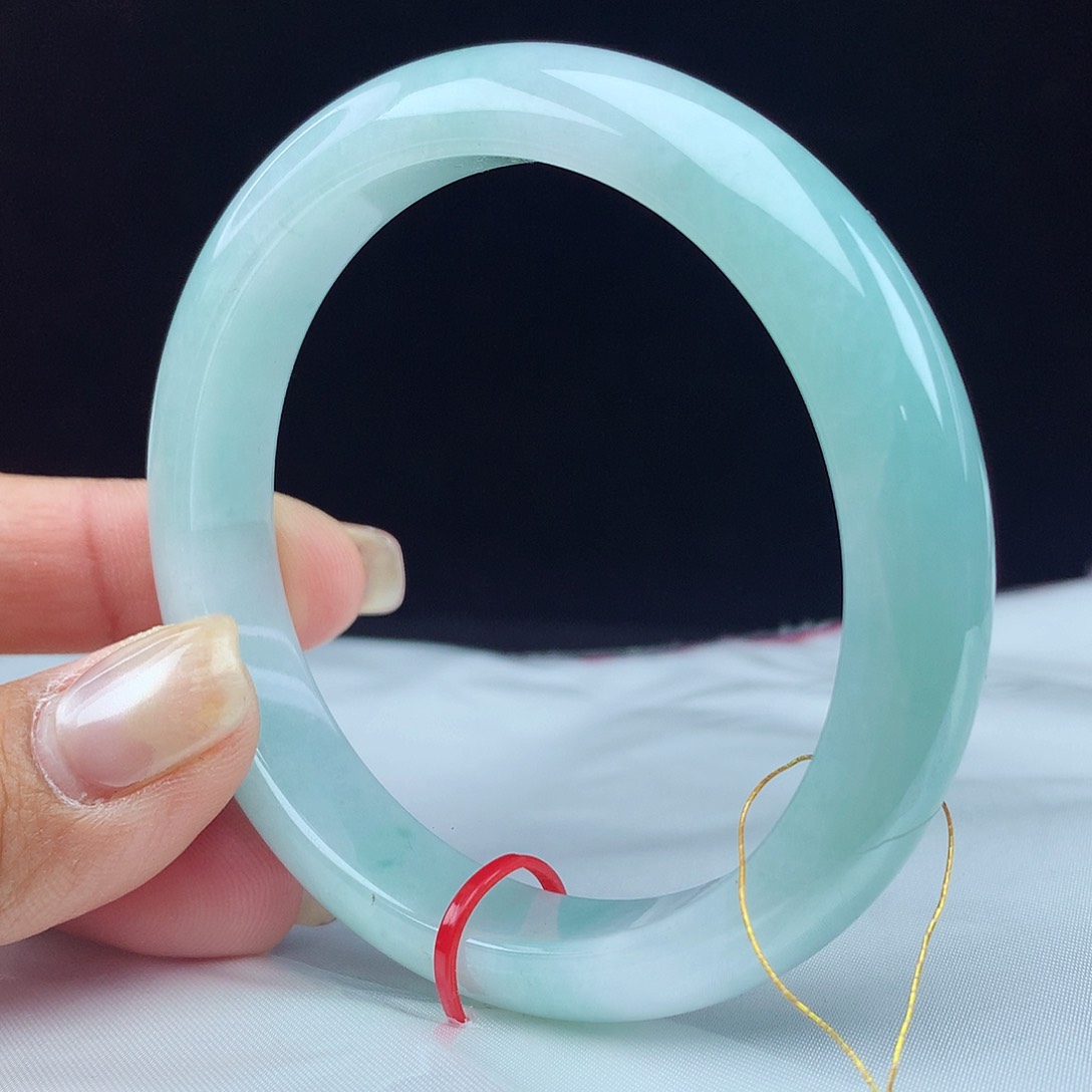 翡翠手镯未镶嵌58圈 0141