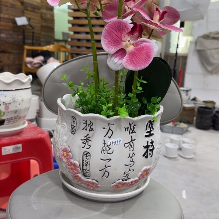 凑9块包邮，有孔，陶瓷花盆