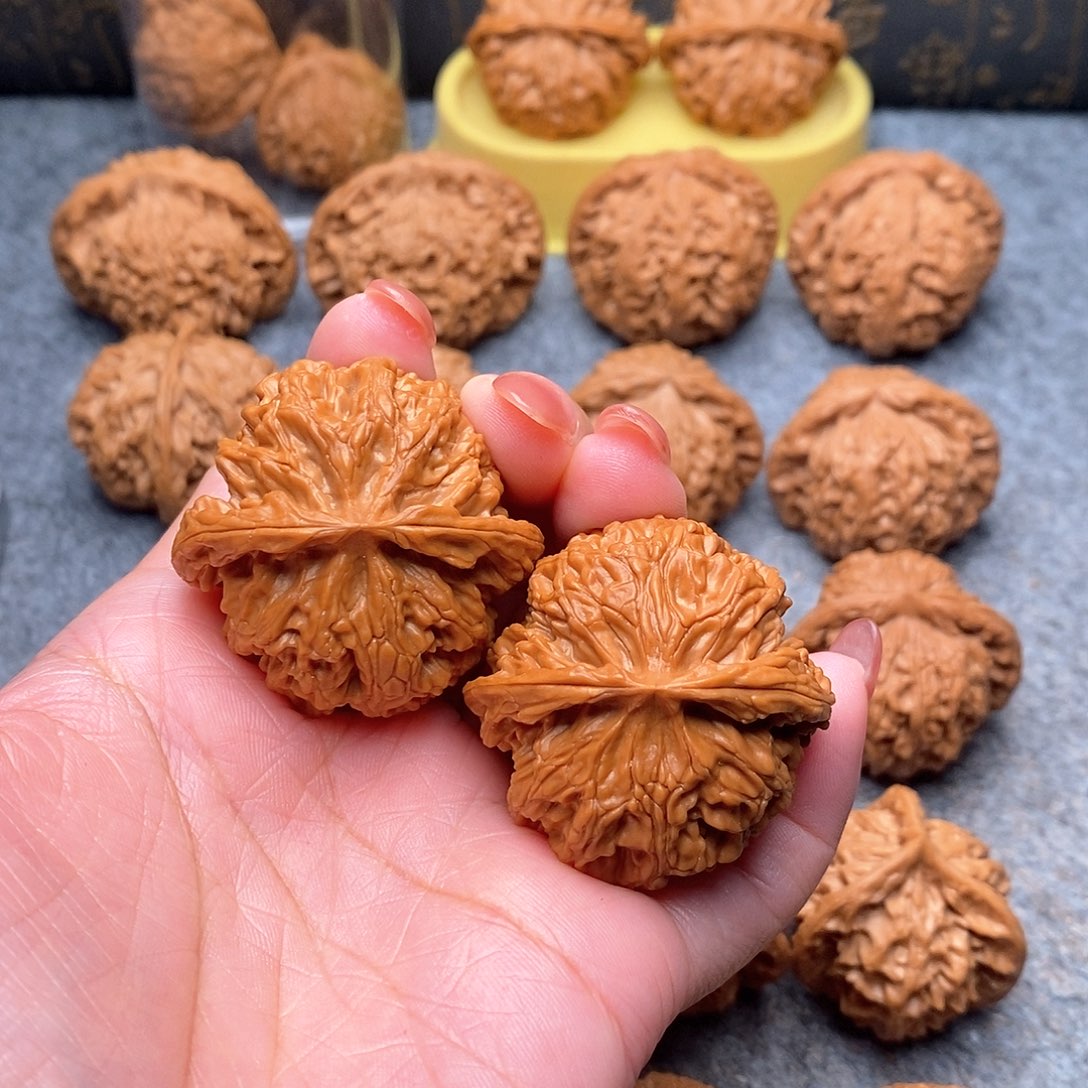 文玩核桃把件精品红皮苹果41.5全品