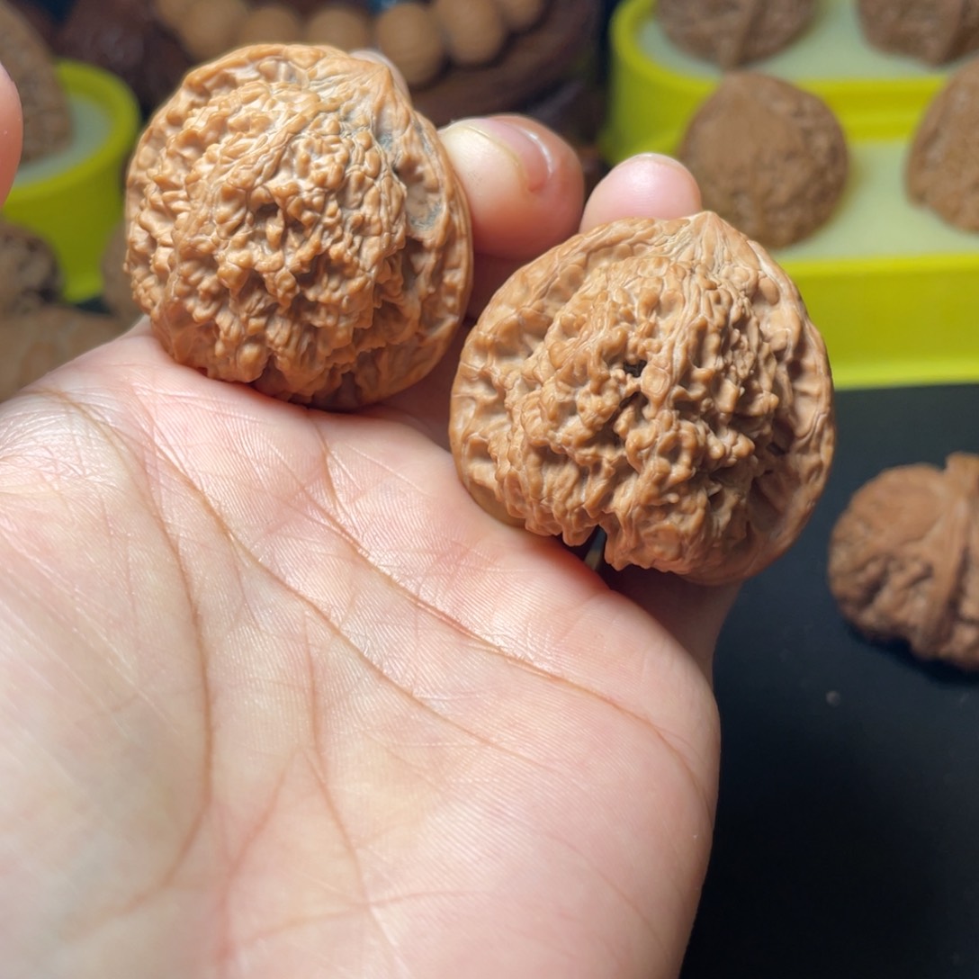 桃核把件延****周核桃满天星