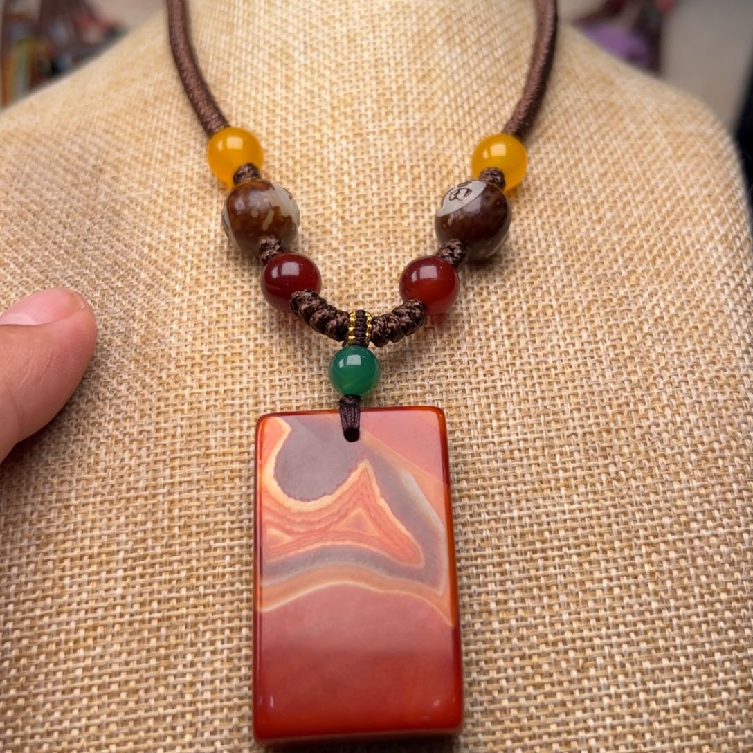 玛瑙/玉髓颈饰未镶嵌