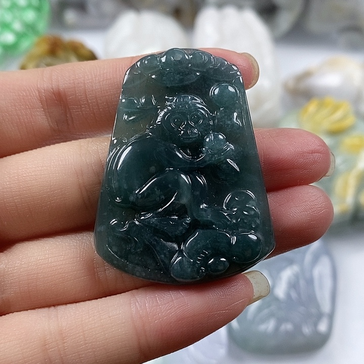 翡翠颈饰未镶嵌翡翠142