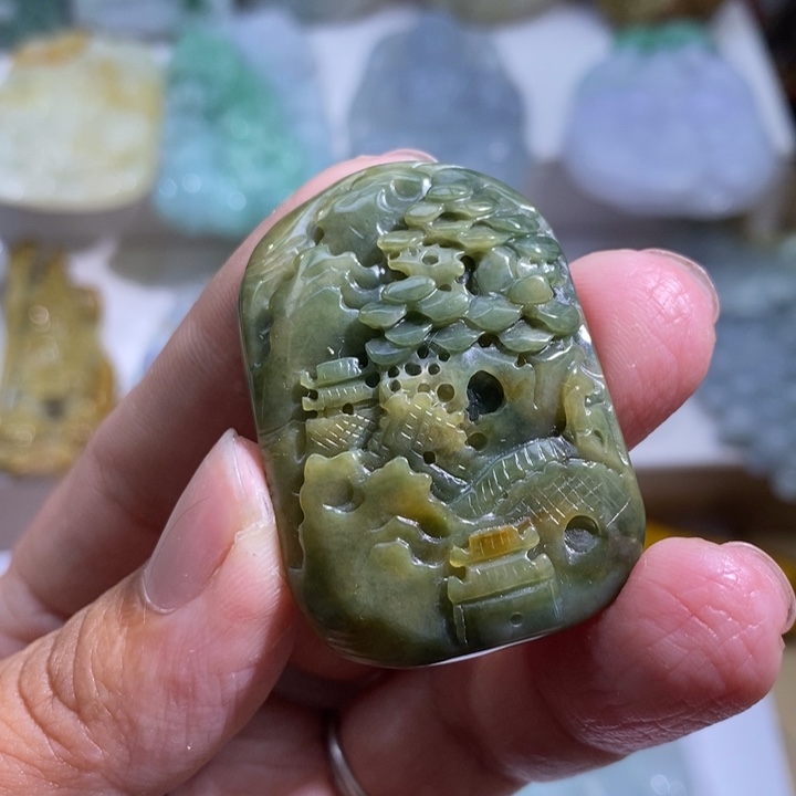 【闪购商品】颈饰未镶嵌翡翠山水