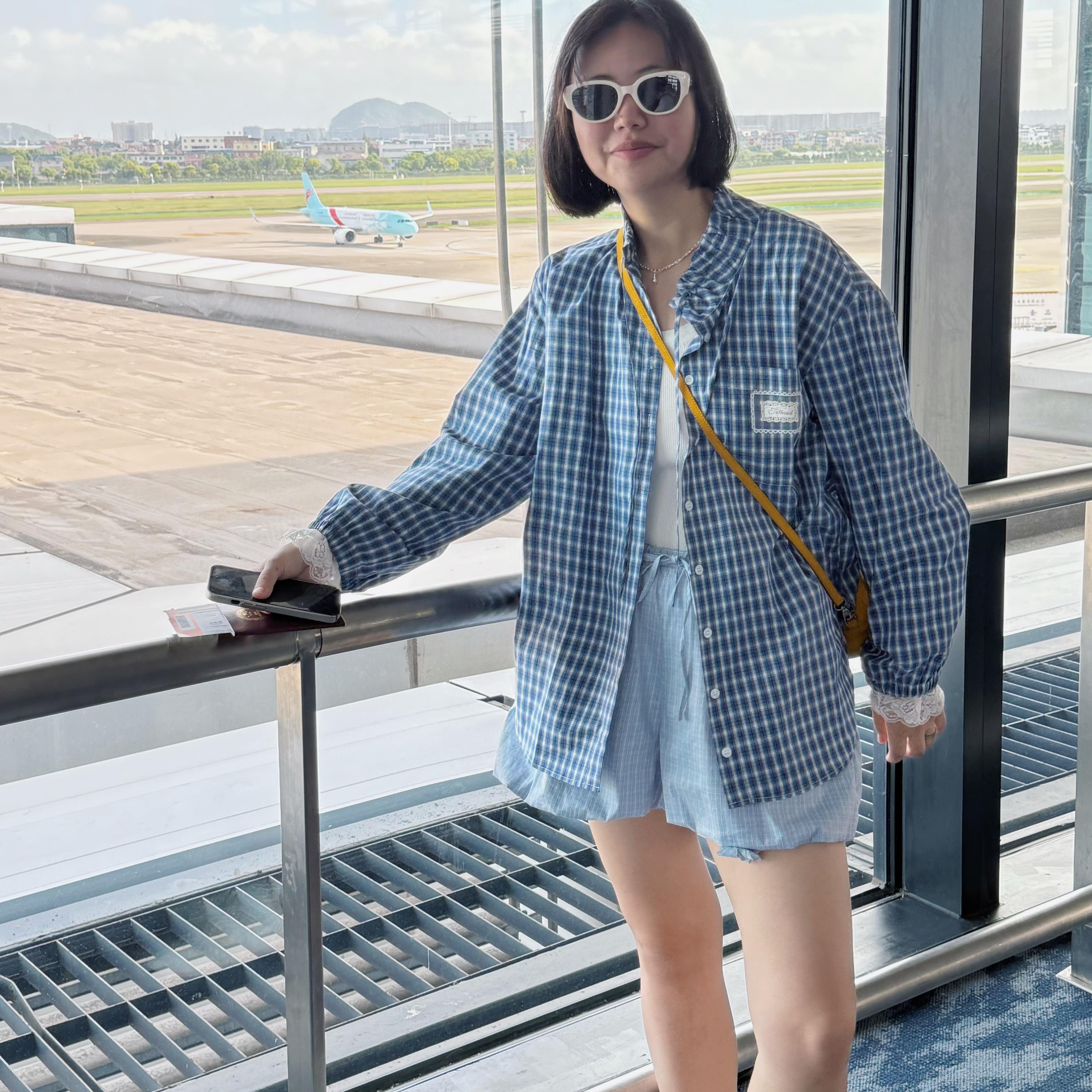 TOTHEND“机场look包帅”格纹拼蕾丝好绝～设计感衬衫花苞裤套装