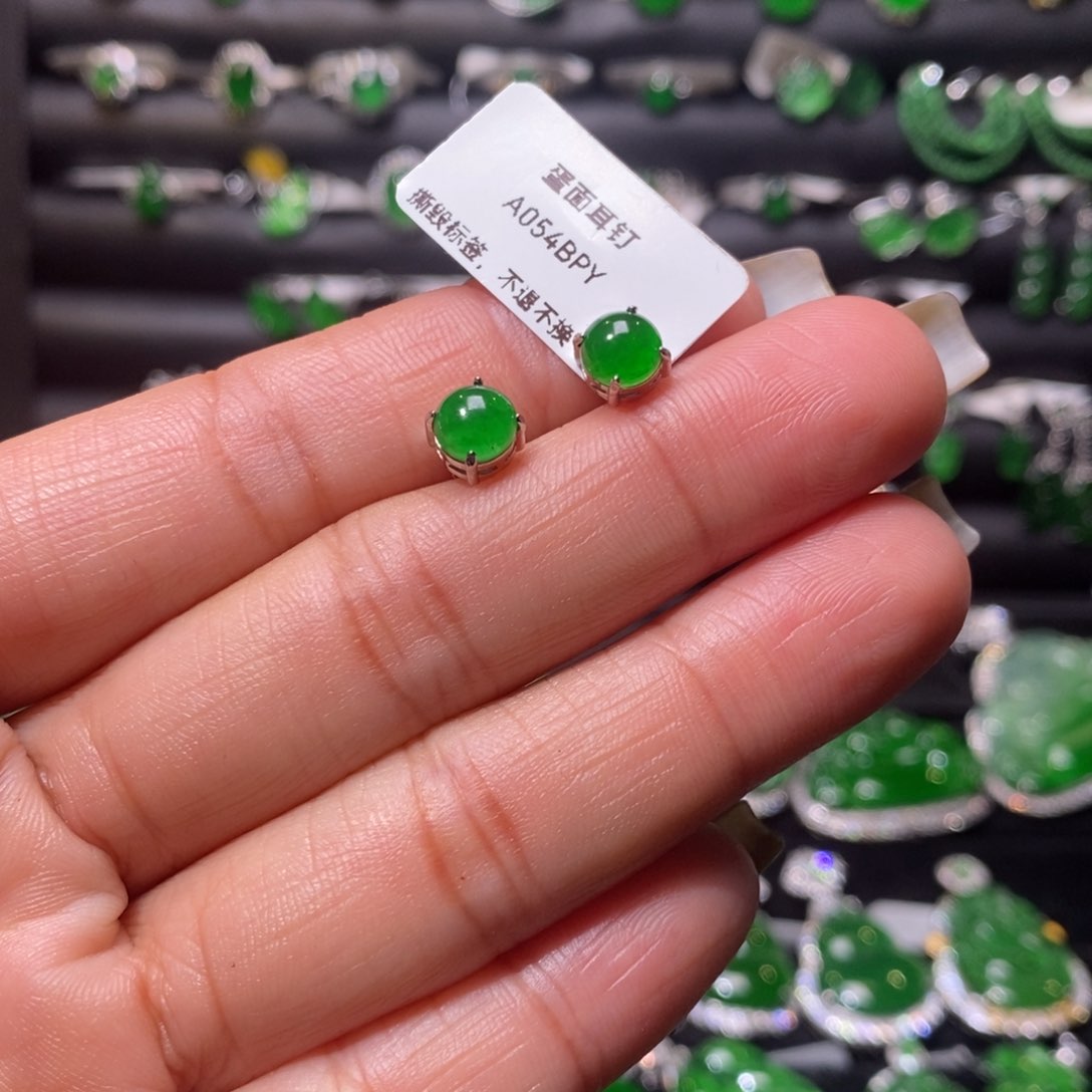 翡翠耳饰银S925镶嵌蛋面耳钉