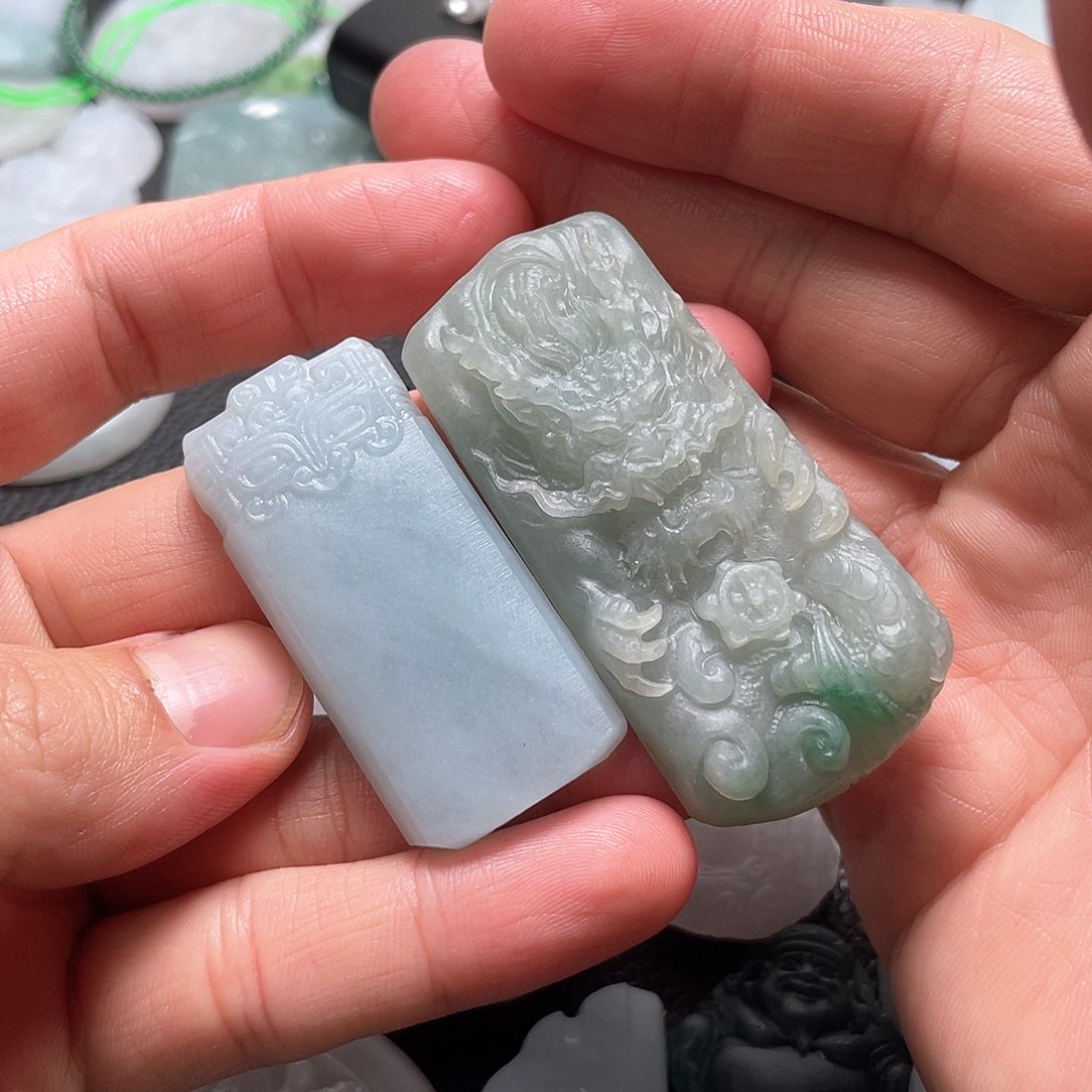 未镶嵌定制翡翠梵**光翡翠