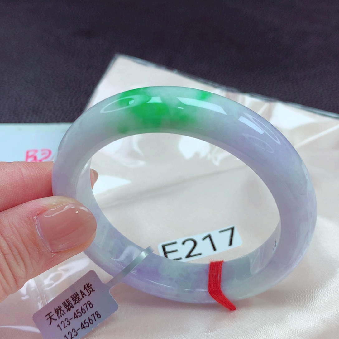 翡翠手镯未镶嵌手镯88