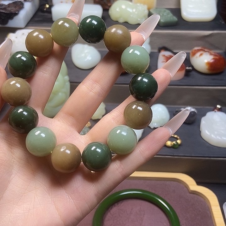 和田玉未镶嵌项链