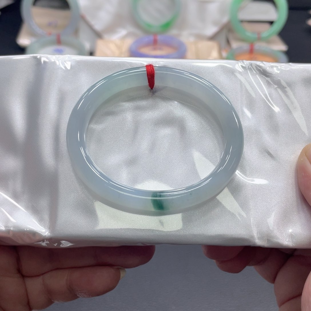 翡翠手镯未镶嵌54贵妃