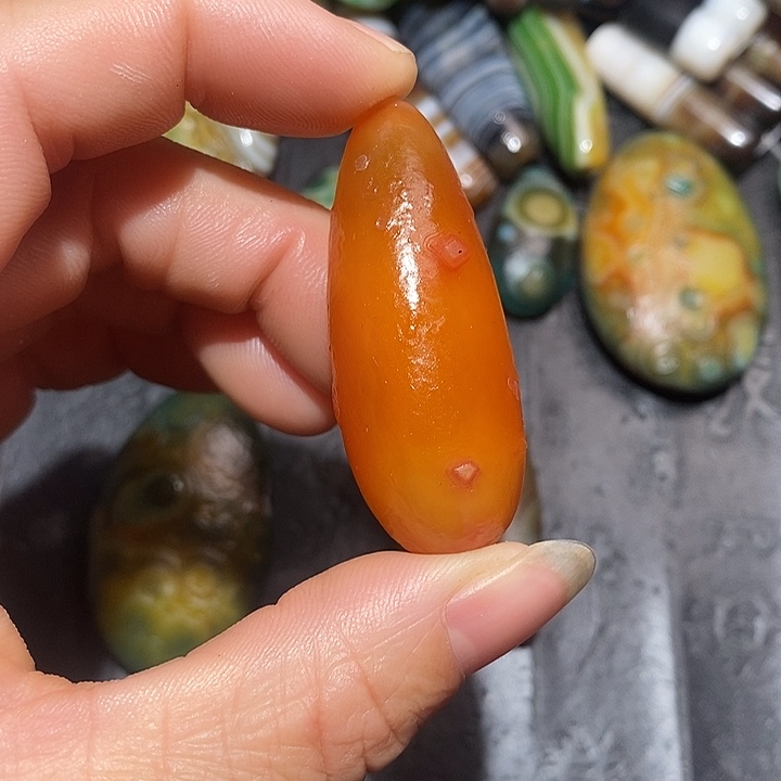 阳***后玛瑙/玉髓合金颈饰