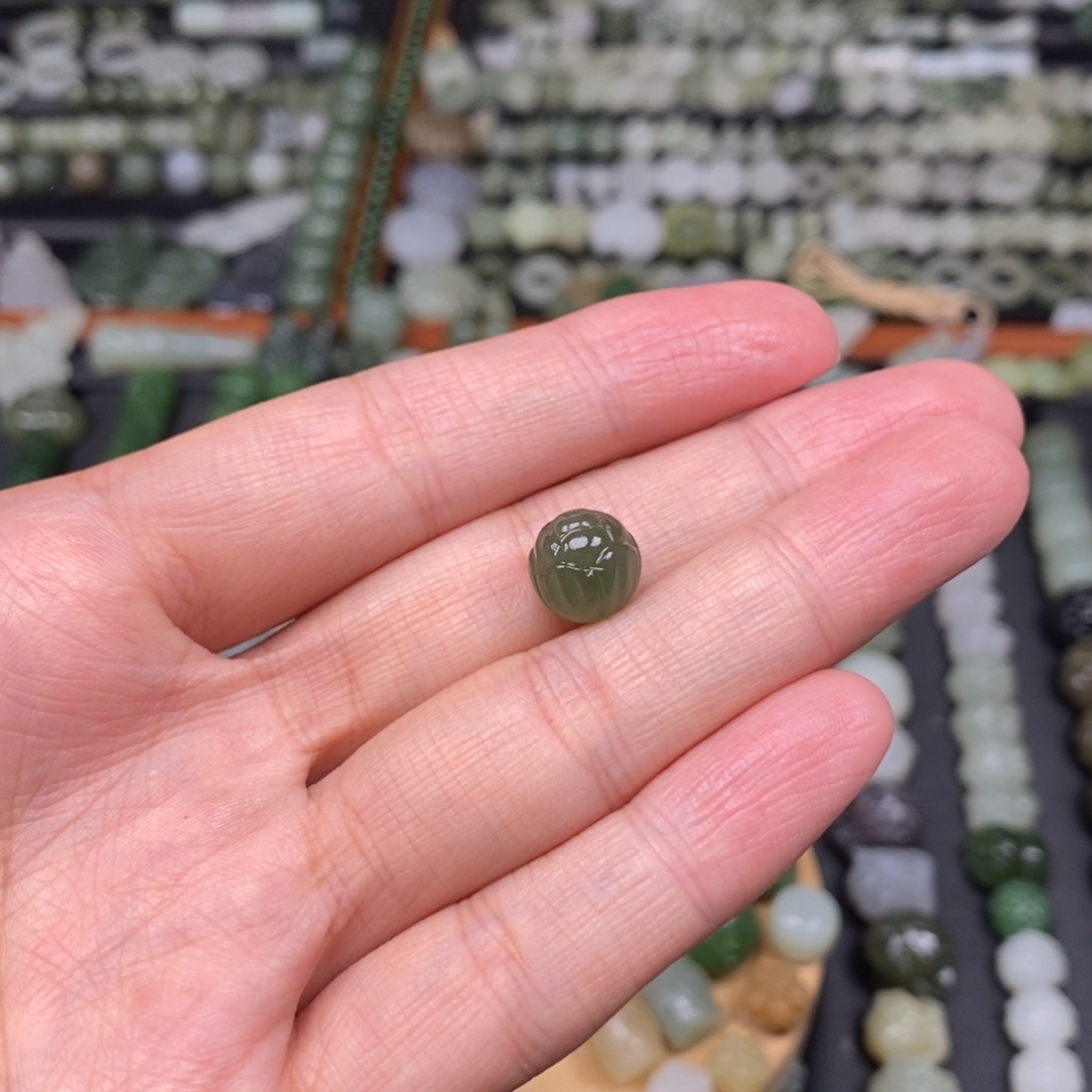 神****颈饰未镶嵌和田玉