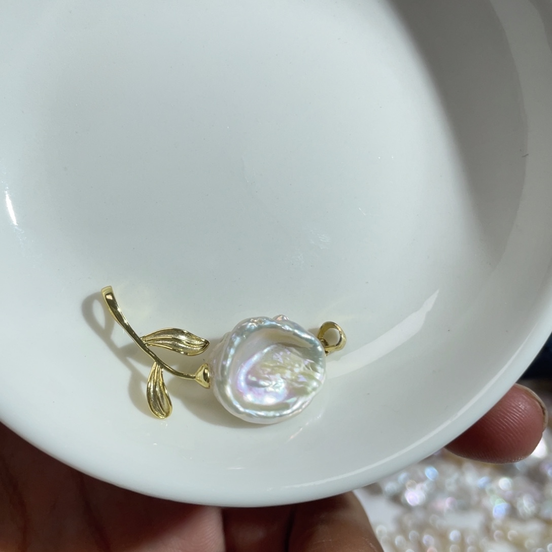 淡水珍珠吊坠(不含链)银S925镶嵌