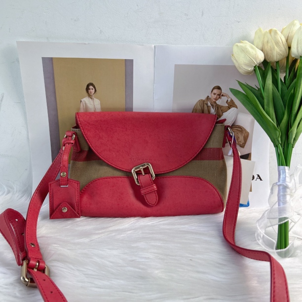 95新 BURBERRY/博柏利 博柏利玫红色单肩包xh134