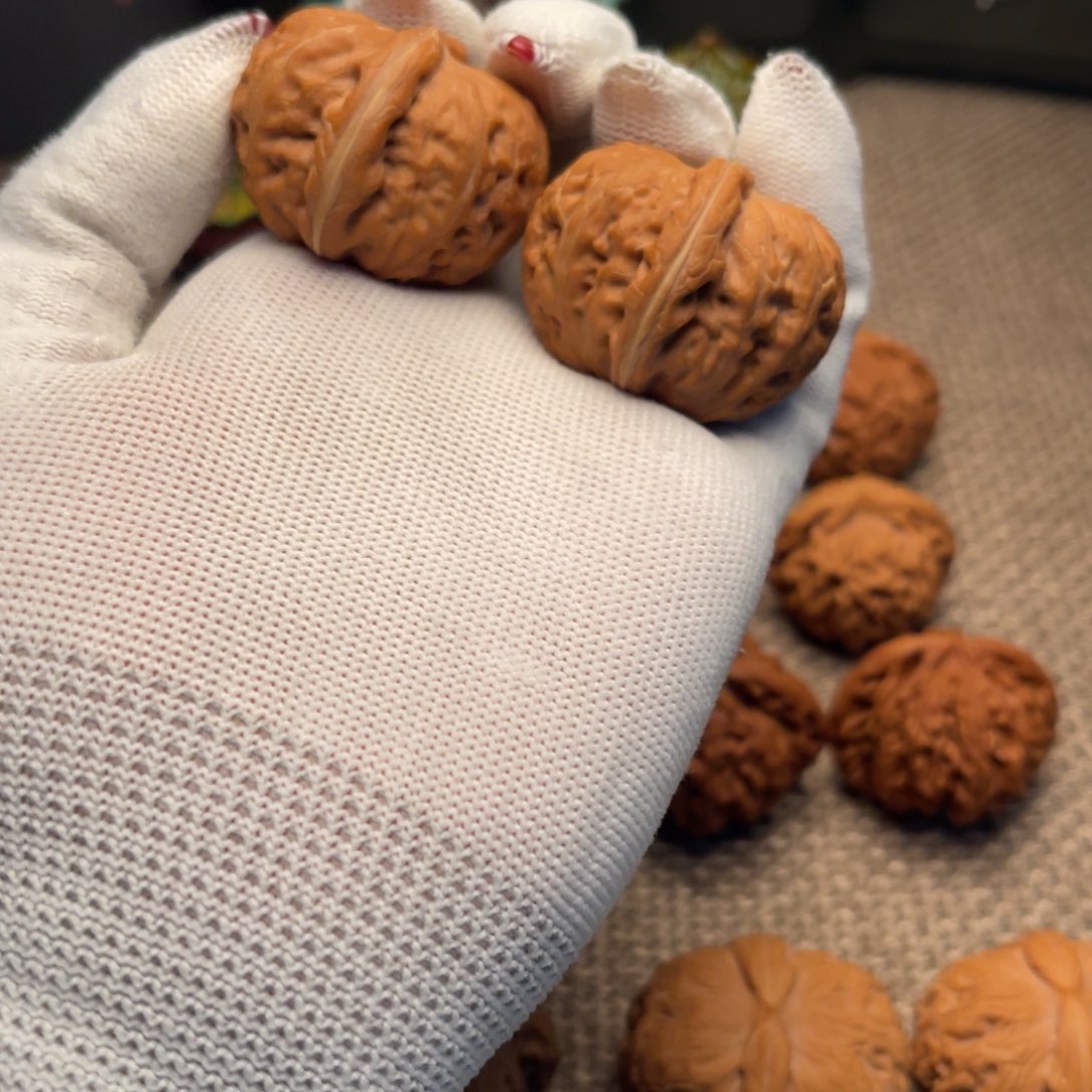 莫***沫把件文玩核桃41全品元宝