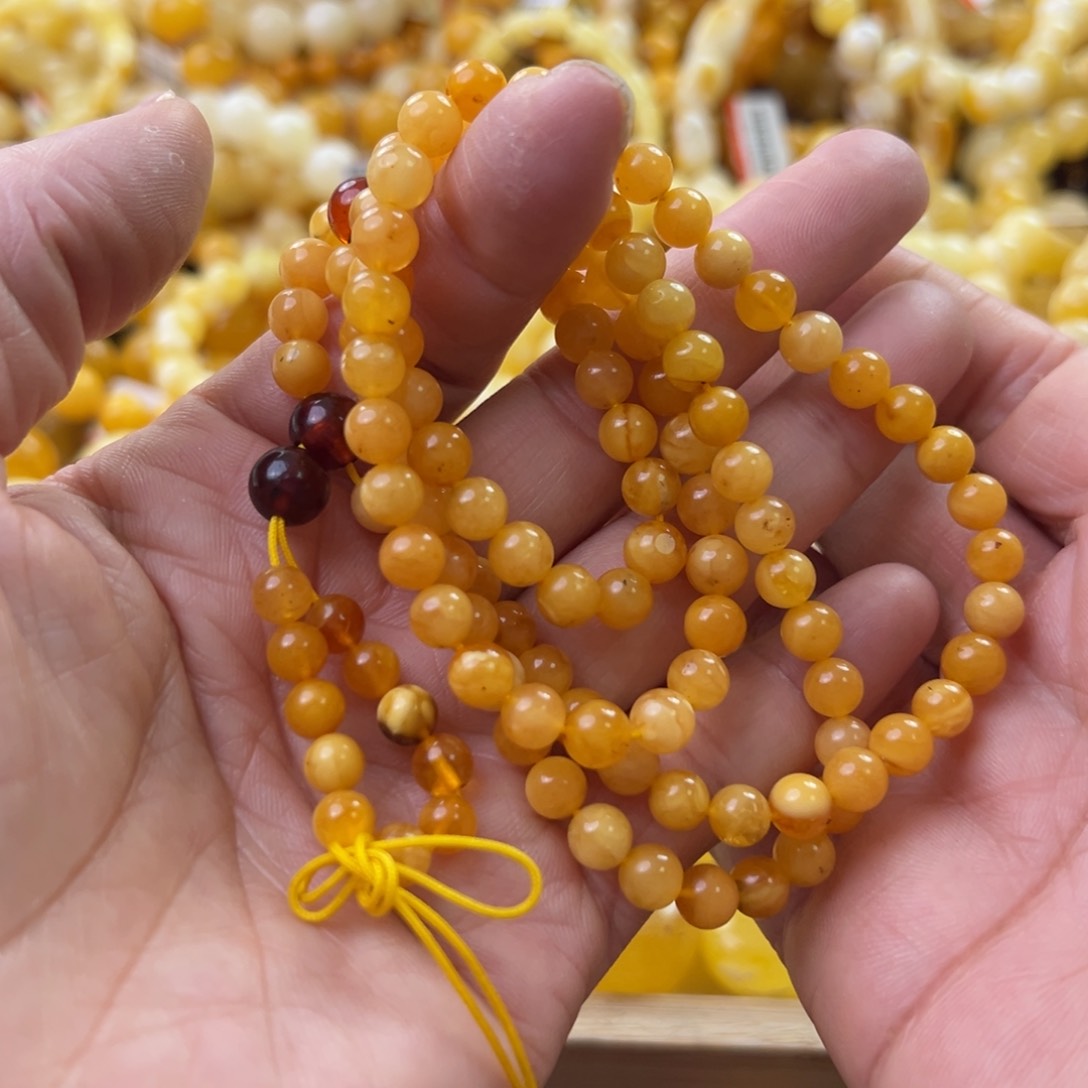 琥珀珠宝奇石未镶嵌