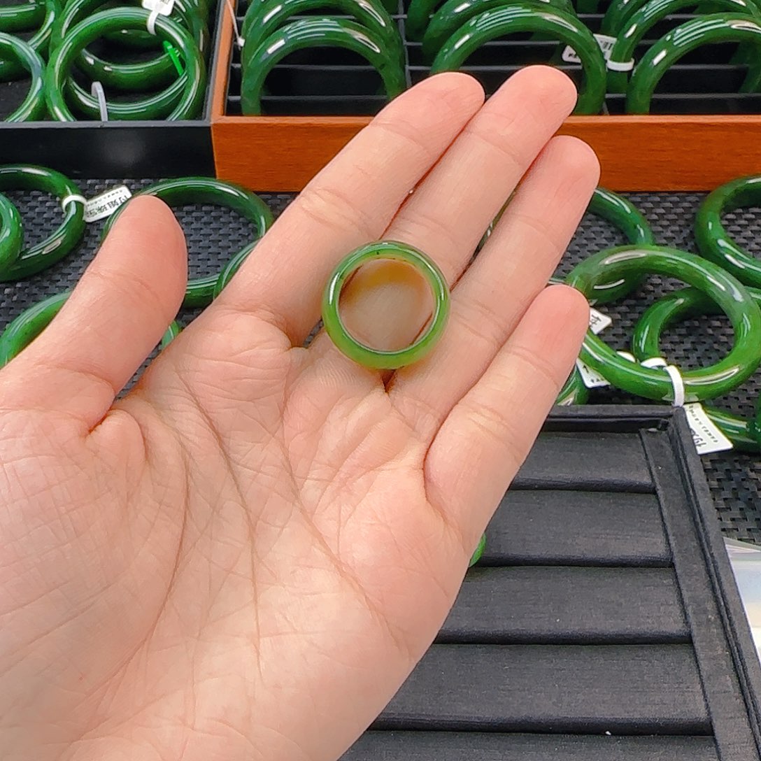 未镶嵌戒指和田玉碧玉戒圈卡17