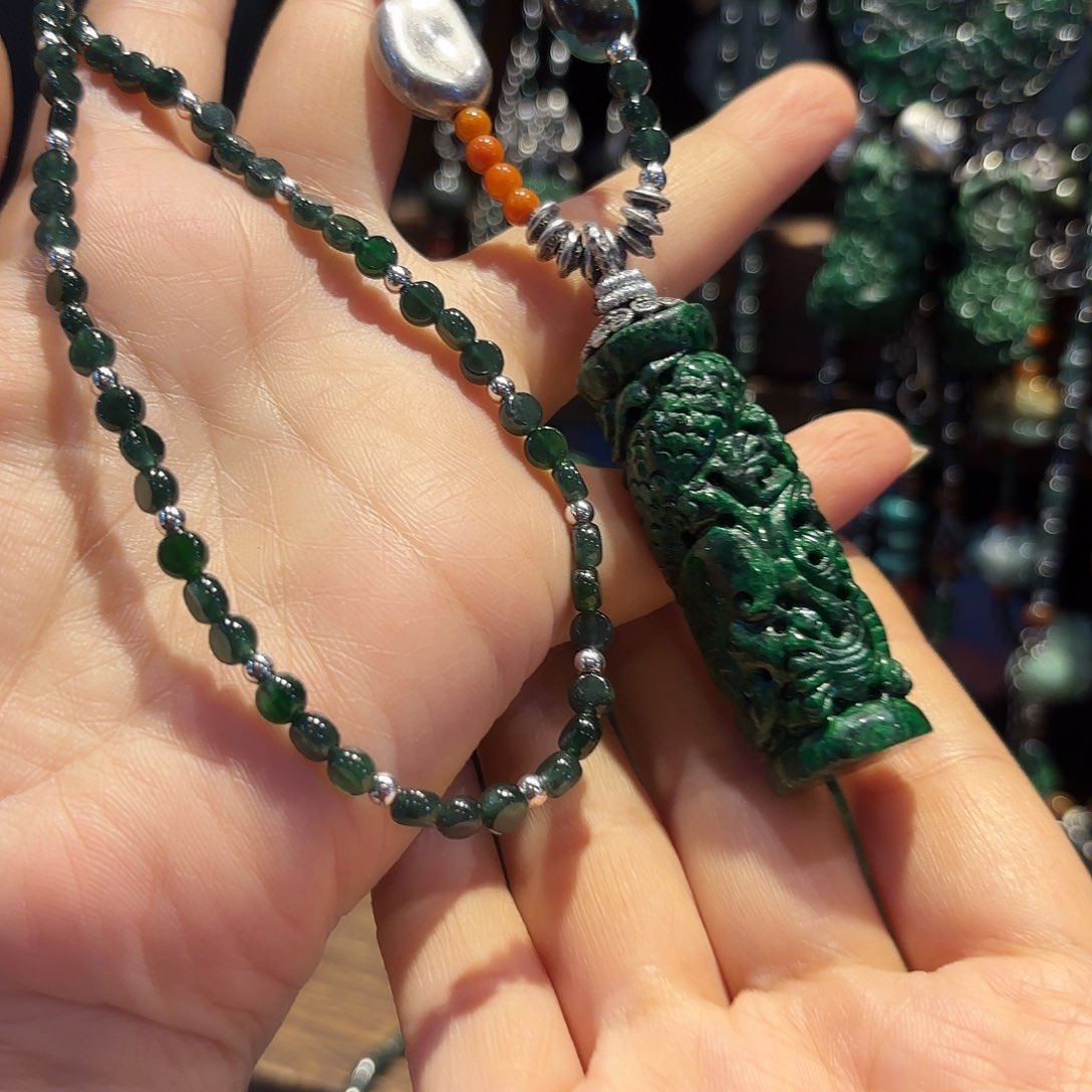 翡翠颈饰未镶嵌原创