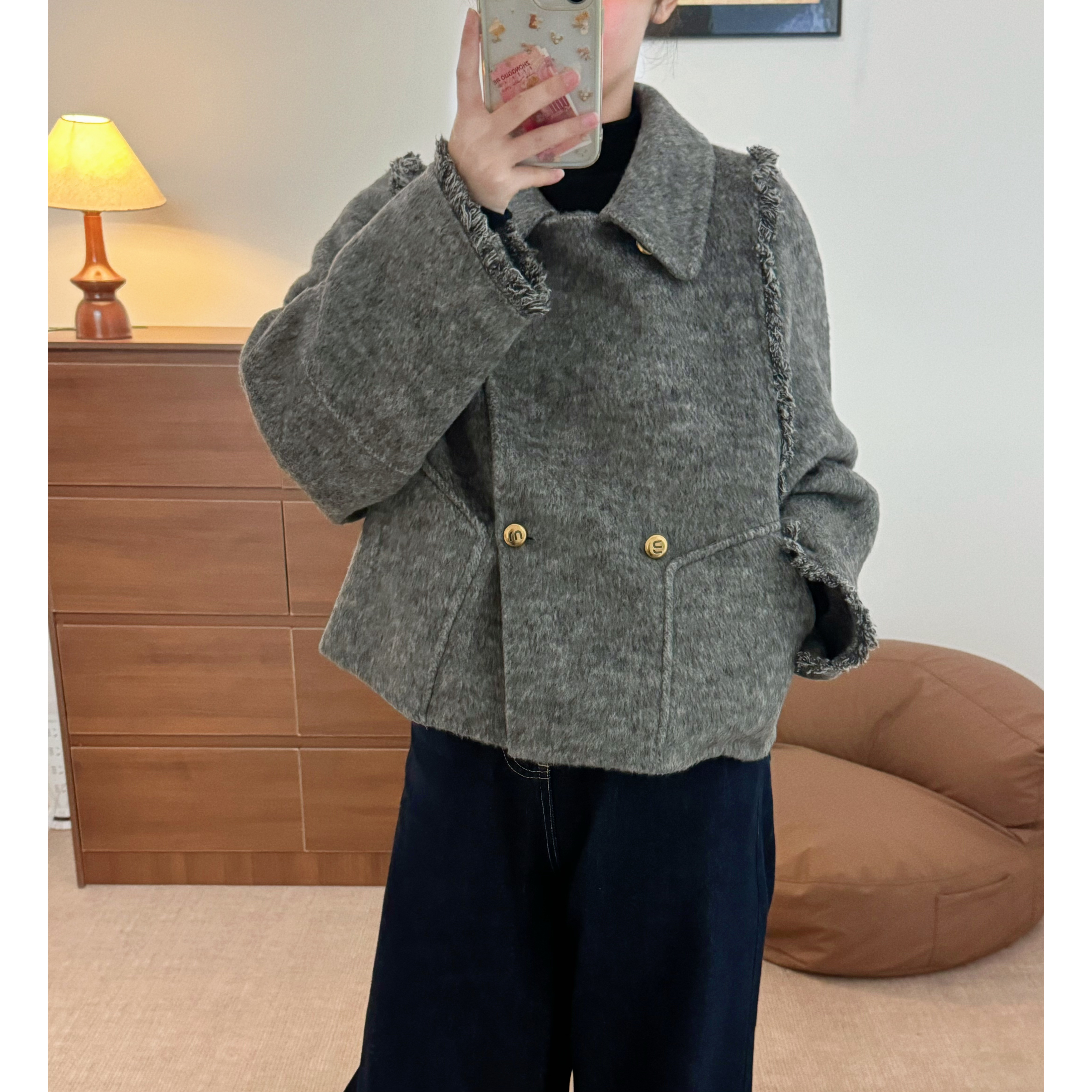 （拉毛设计）短款长袖双面羊毛小香风甜美风娃娃领