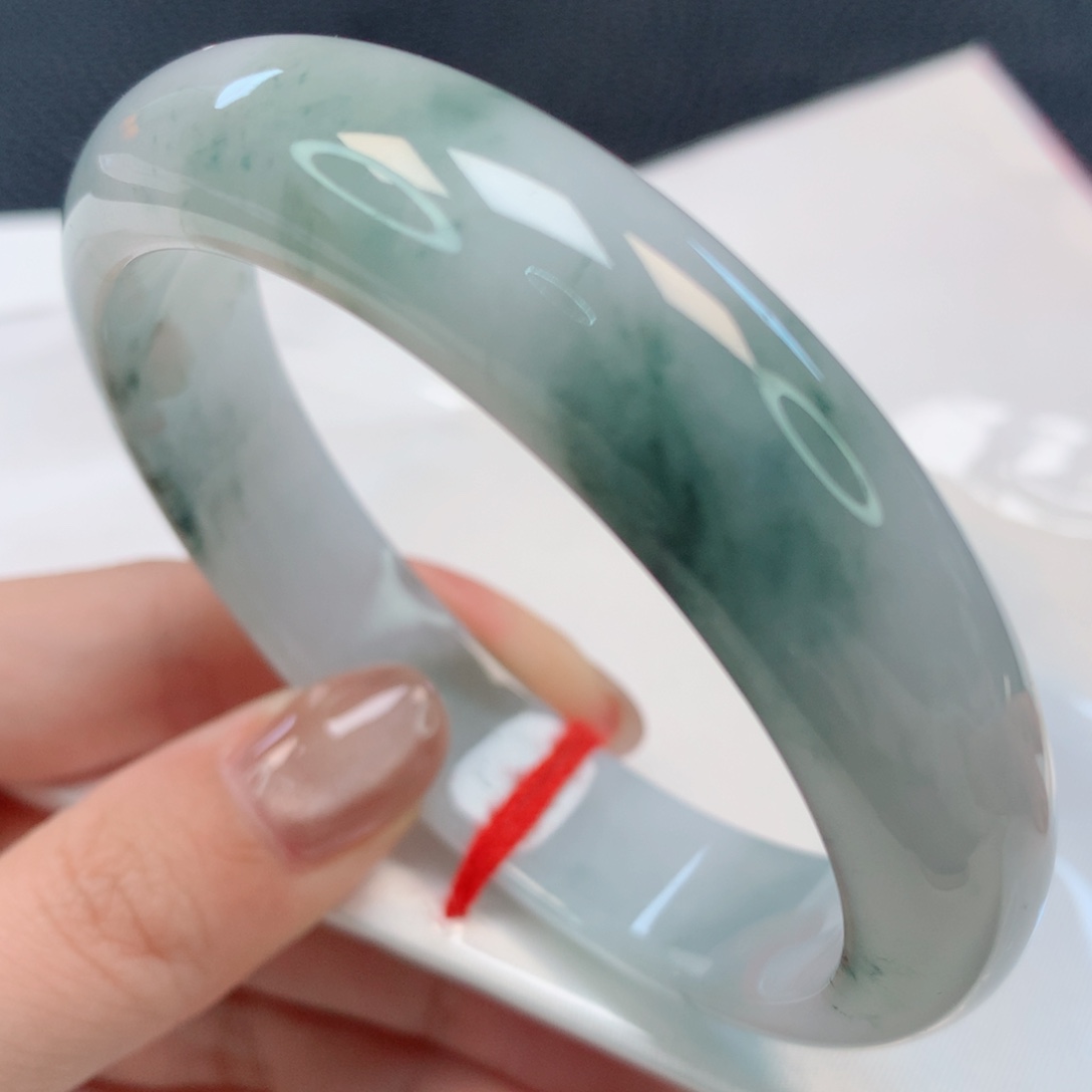 【闪购商品】翡翠手镯未镶嵌60圈