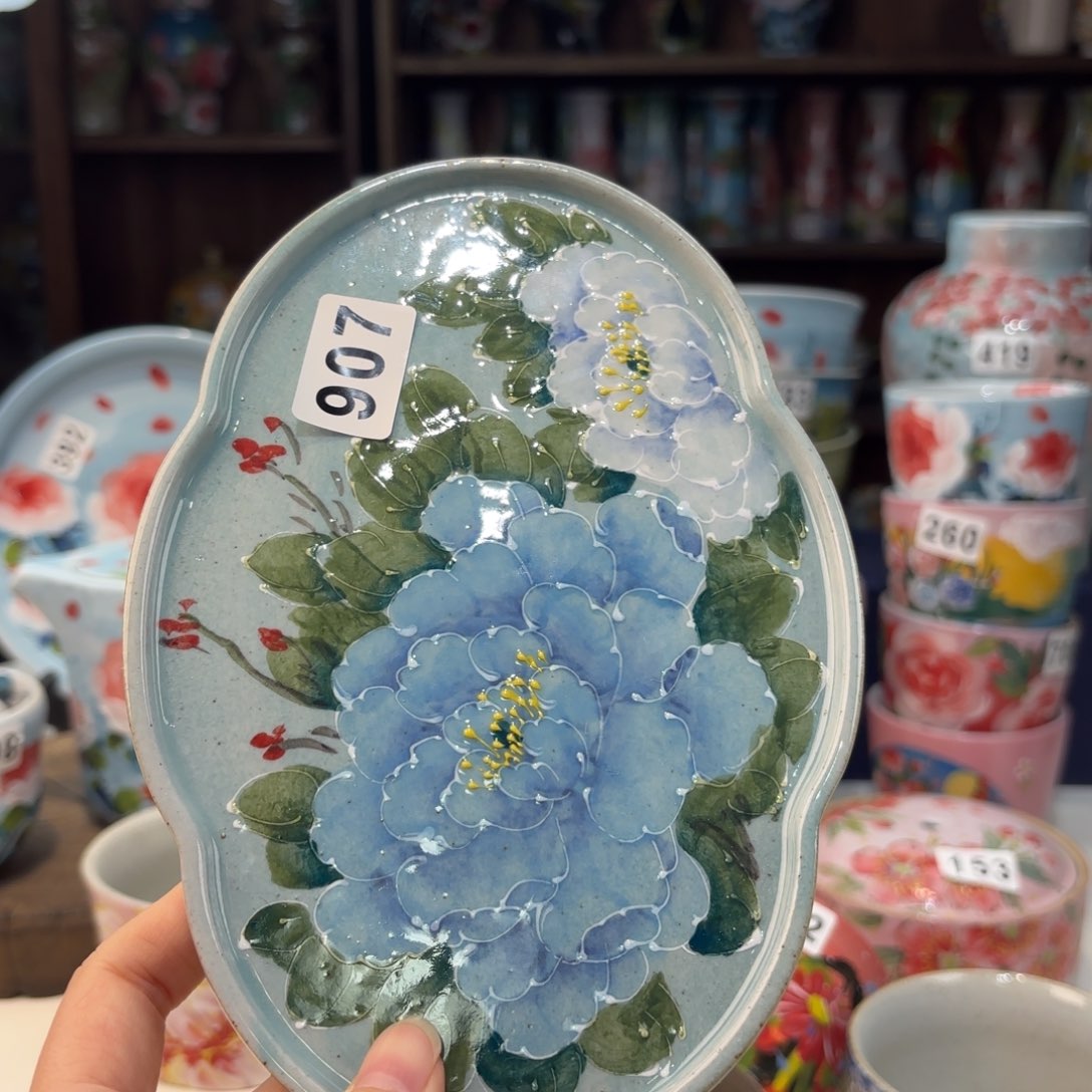 瓷片兔兔的小可爱太