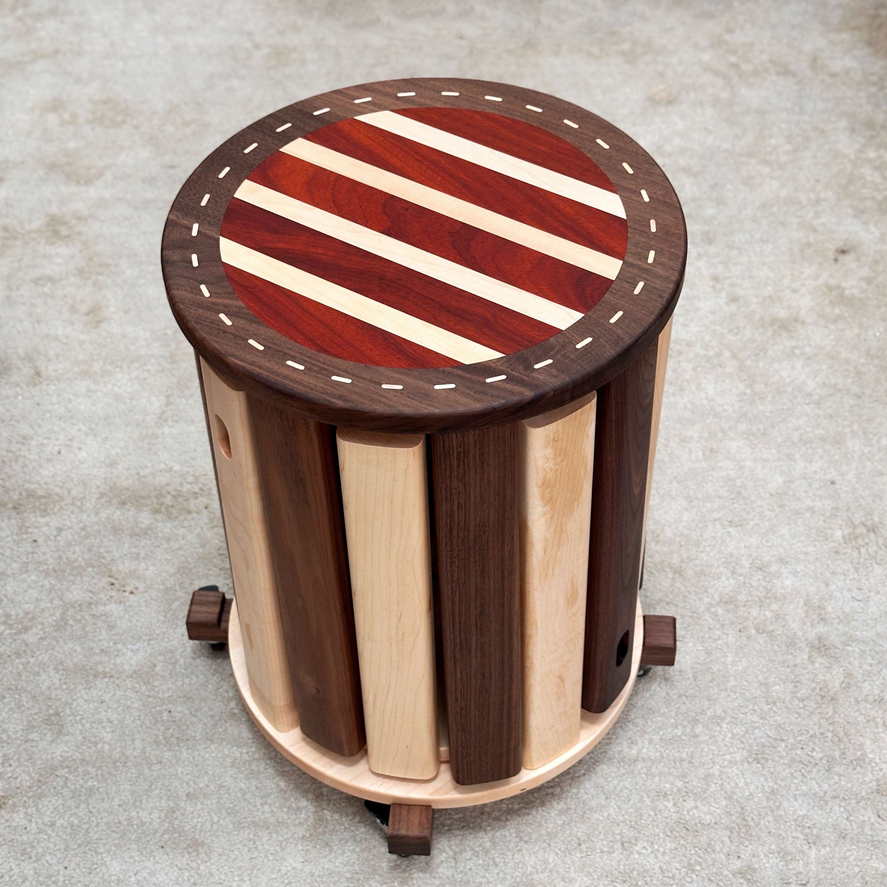 原创木质可爱儿童凳糖果堆堆凳家用实木创意凳子原木整木