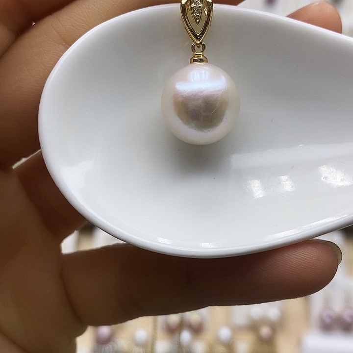 淡水珍珠颈饰合金