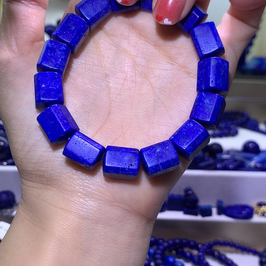 青金石未镶嵌天然原矿原石手串10 m+