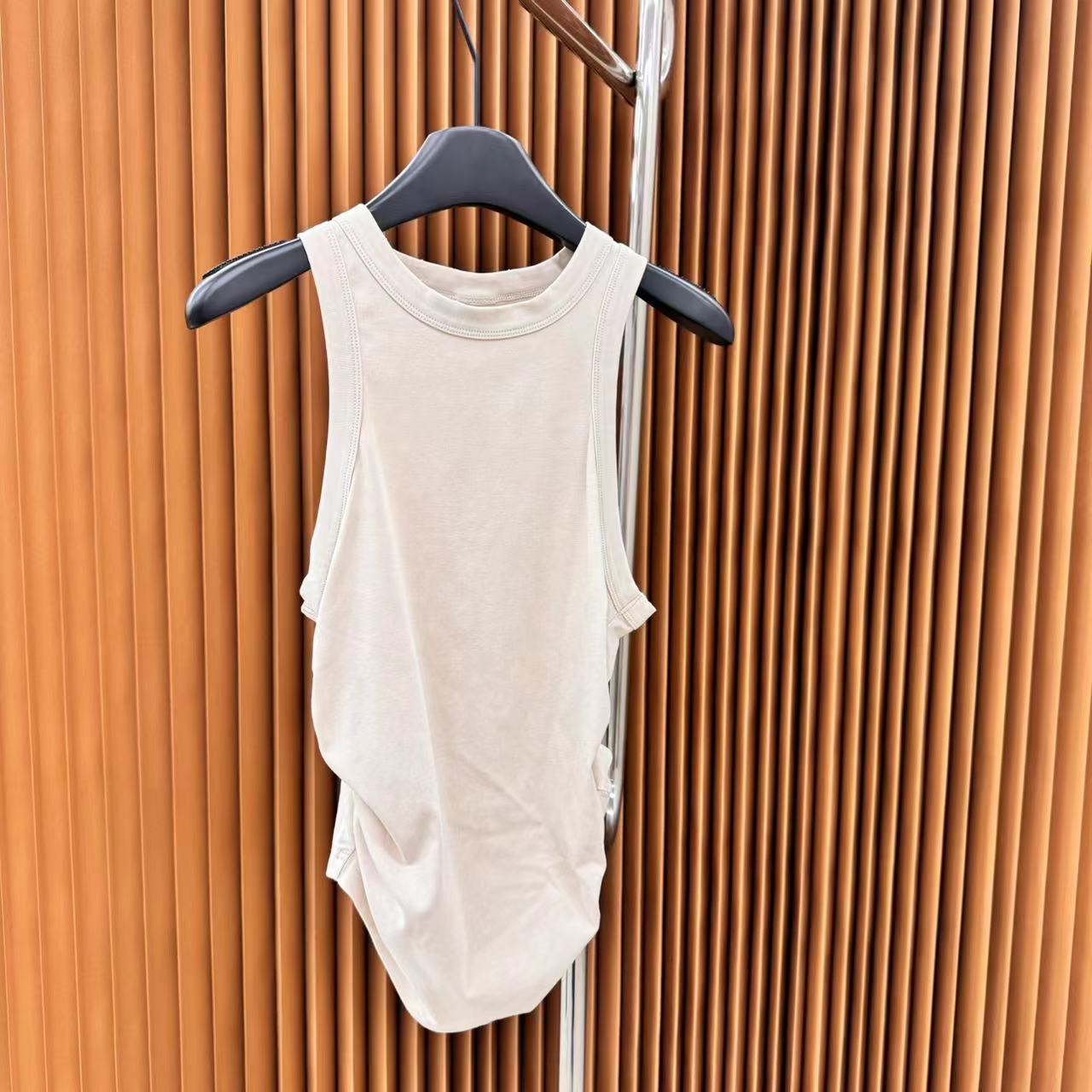 DALILI-美式设计感背心无袖上衣（剪标款）