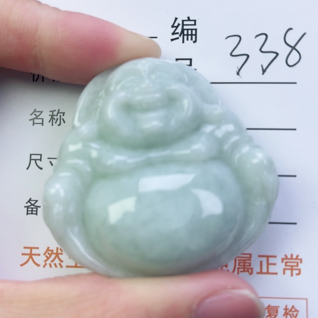 翡翠颈饰未镶嵌佛公