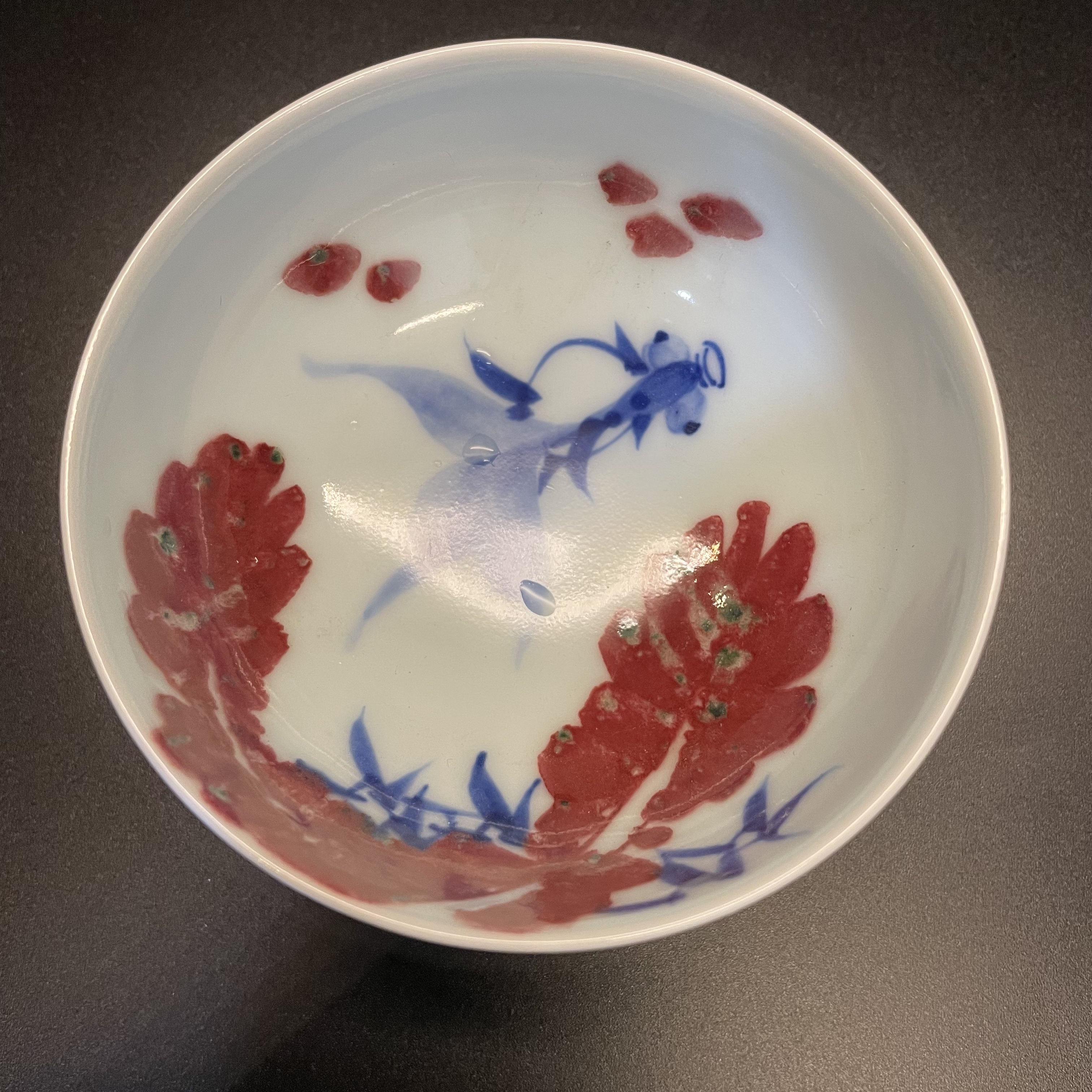 12.12/N100130/00266东客/釉里红金鱼普洱杯/口径9.1/高4.3/100cc