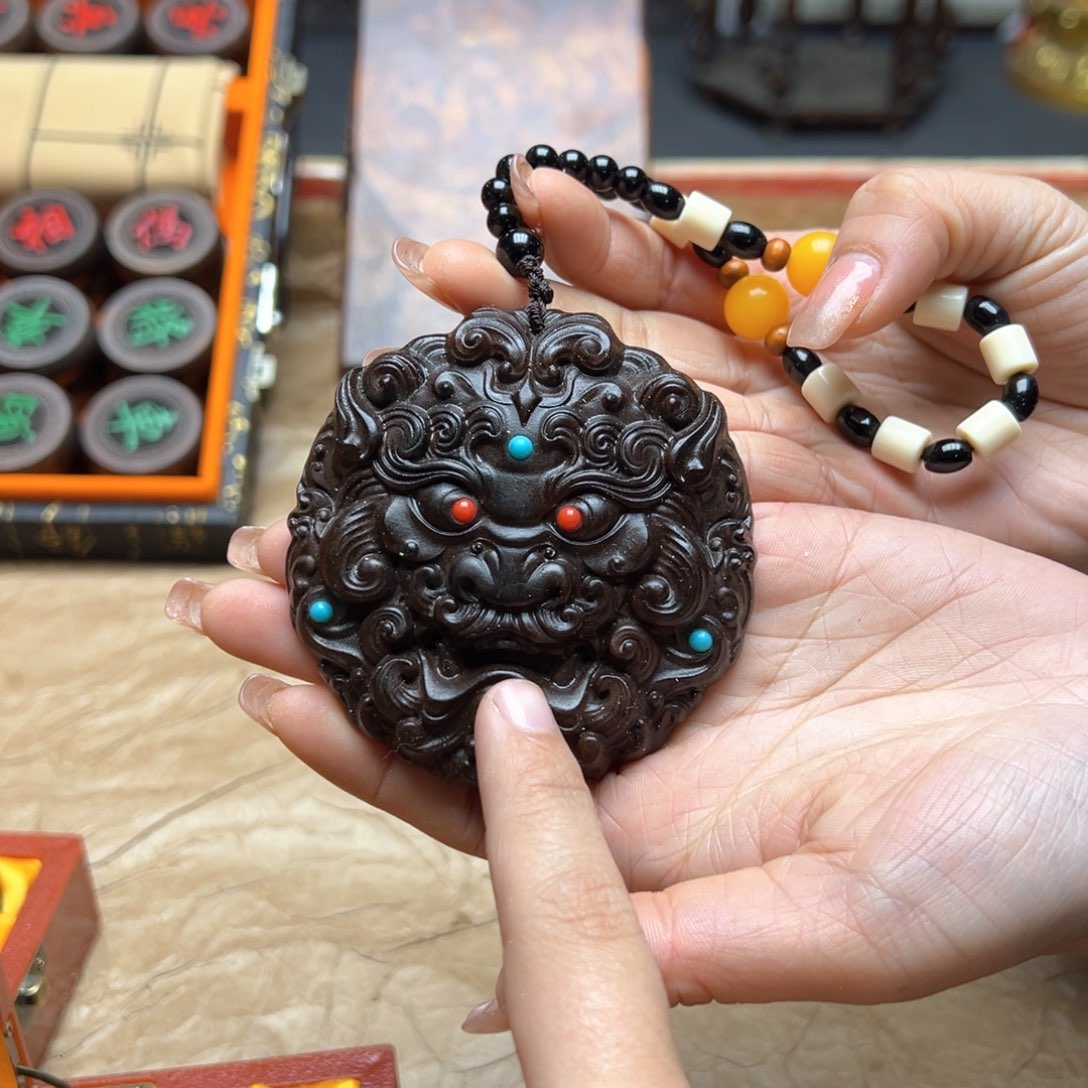 大叶紫檀（黑酸枝木类）