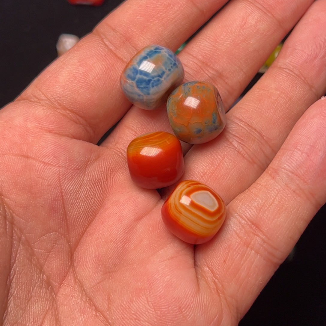 陈***吧玛瑙/玉髓未镶嵌配饰