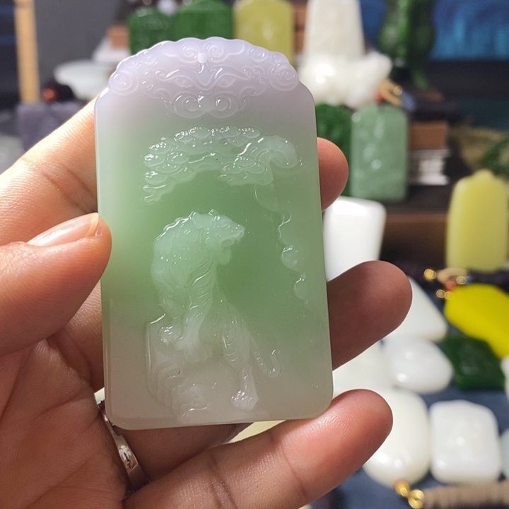 吊坠(赠链)未镶嵌和田玉