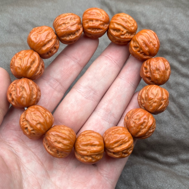 野生小核桃【富家磨盘】端肩矮壮黄油皮21左右手串