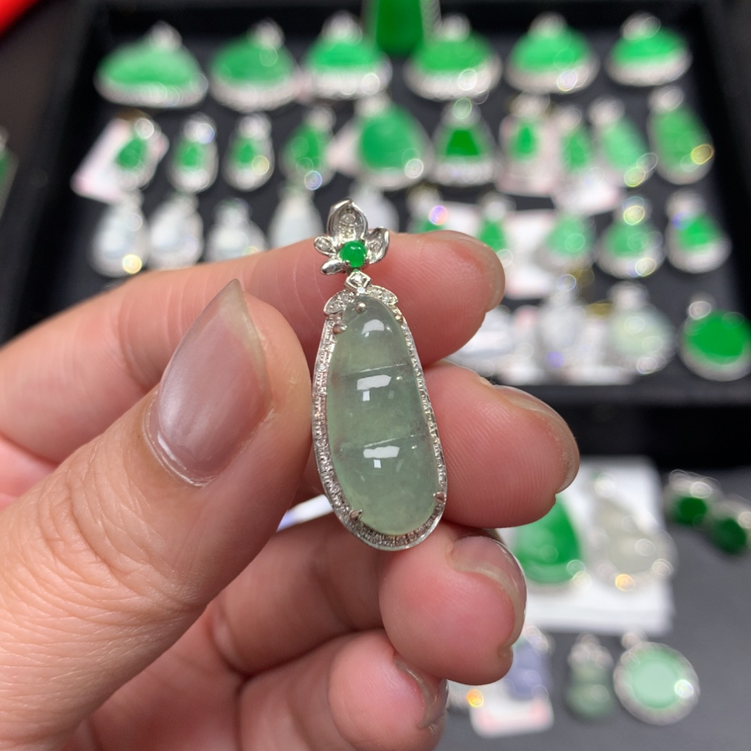 翡翠18K金镶嵌吊坠(不含链)