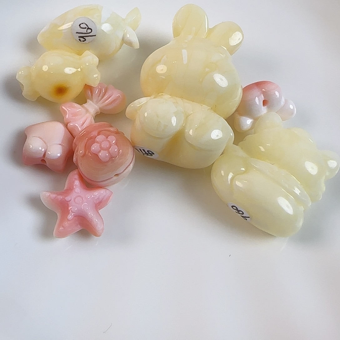 琥珀珠宝奇石未镶嵌小*妈