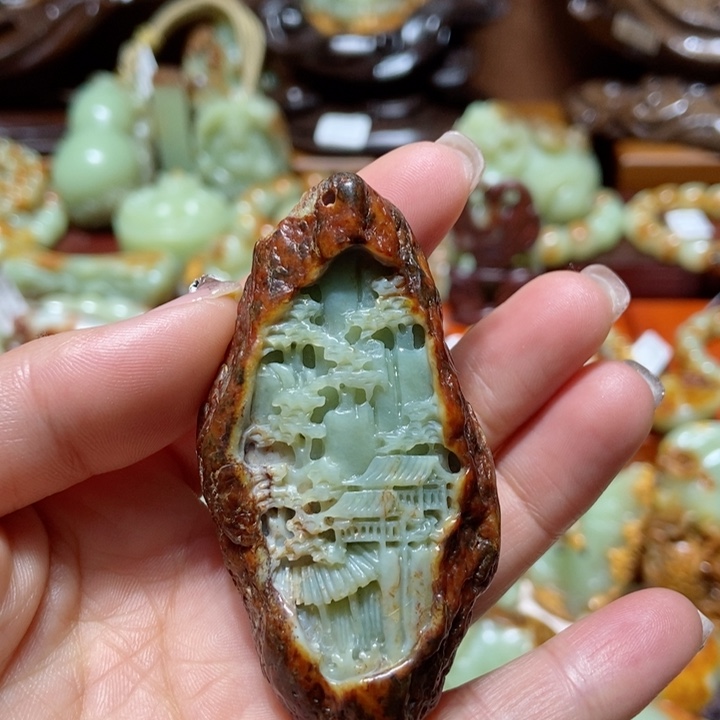 岫岩河磨玉（透闪石质玉）挂件未镶嵌