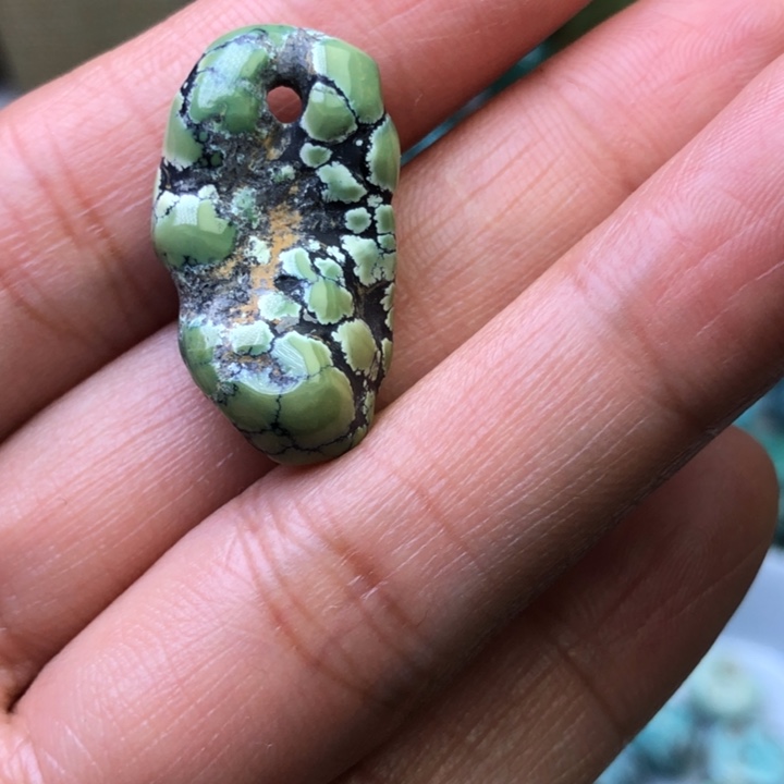 多***.南红玛瑙未镶嵌颈饰