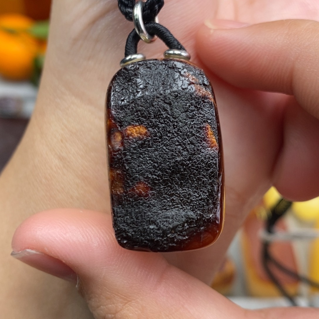 琥珀吊坠(赠链)未镶嵌