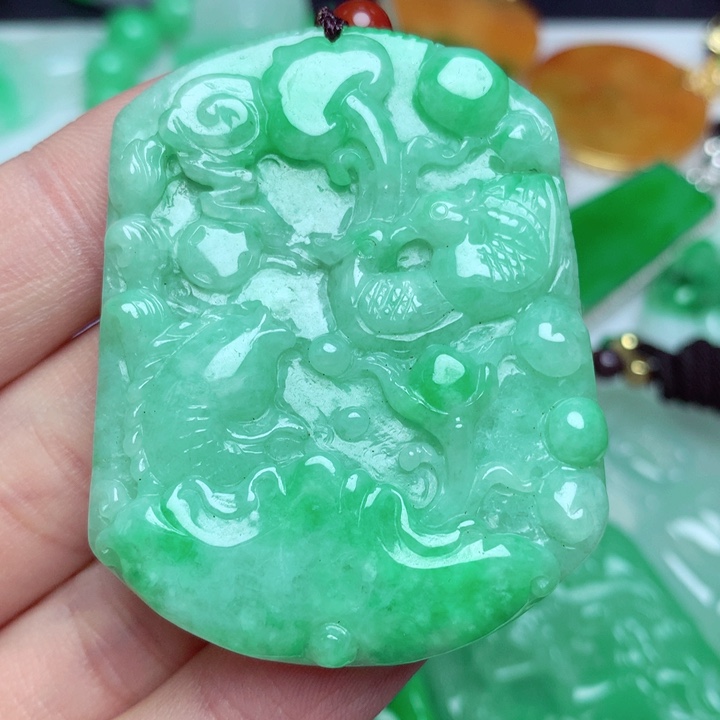 翡翠吊坠(不含链)未镶嵌